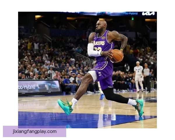 詹姆斯评价里夫斯打球风格独特节奏灵活非典型白人球员